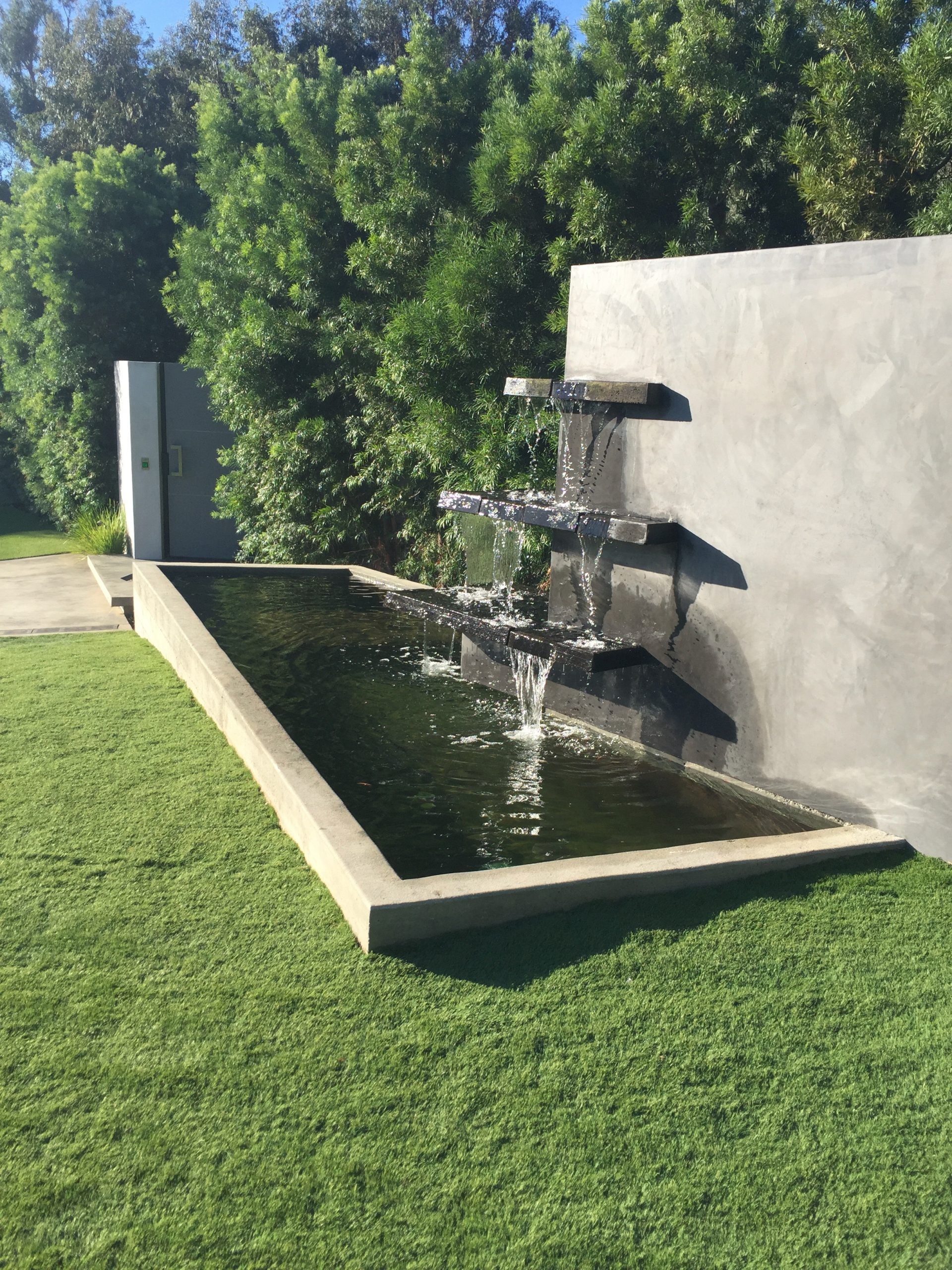One of a Kind Pond Construction and Water Features That Improve Property Looks